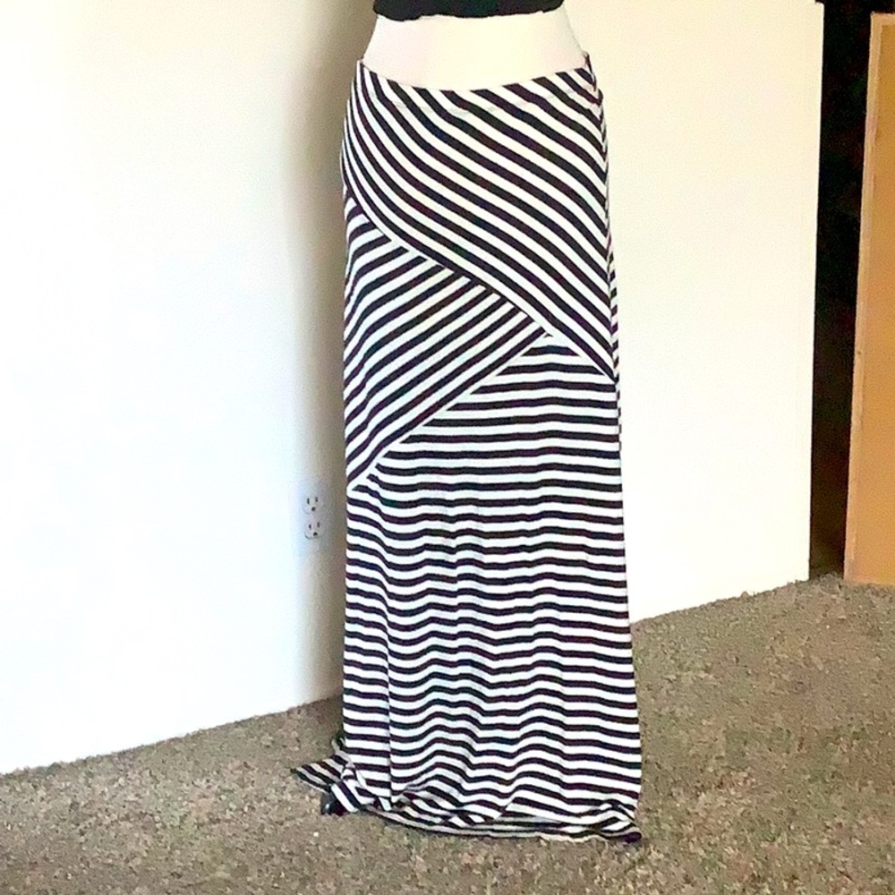 Striped skirt